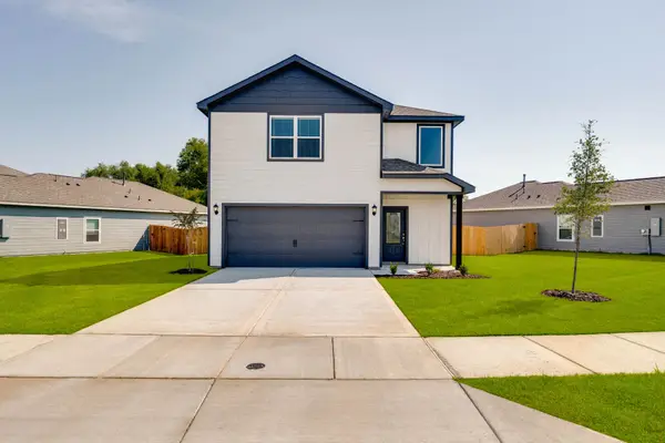 8436 White Wolf Trail, Ponder, TX 76259