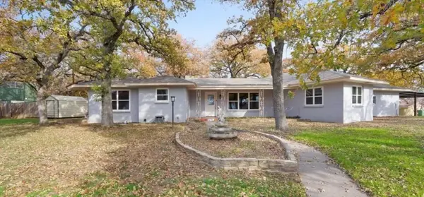 715 Morningside Drive, Mineral Wells, TX 76067