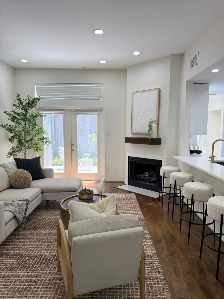 4006 Holland Avenue #B, Dallas, TX 75219 - #3
