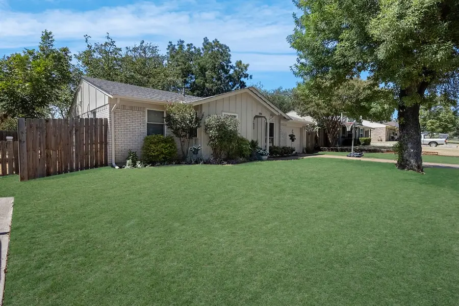 1215 Aransas Drive, Euless, TX 76039 - #3