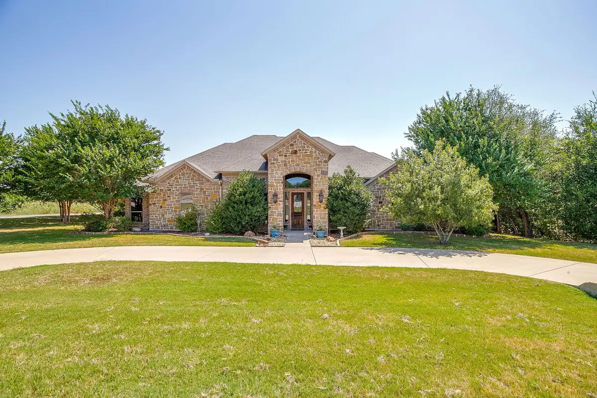 8401 Fullerton Drive, Cleburne, TX 76033 - #1