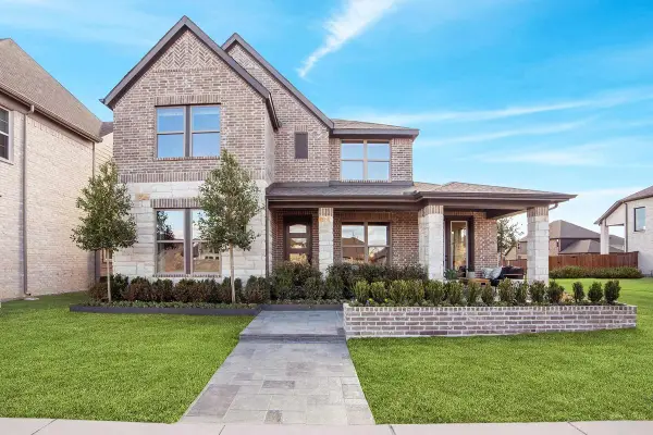 723 Grand Oak Drive, Fate, TX 75189