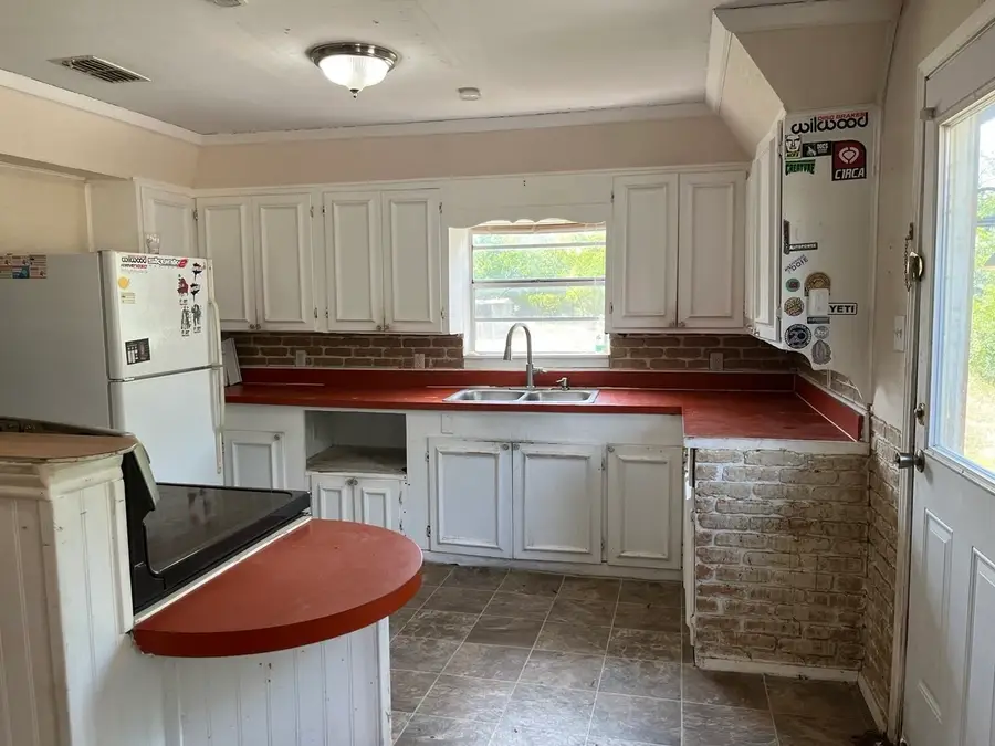2525 Oakwood Terrace, Haltom City, TX 76117 - #2