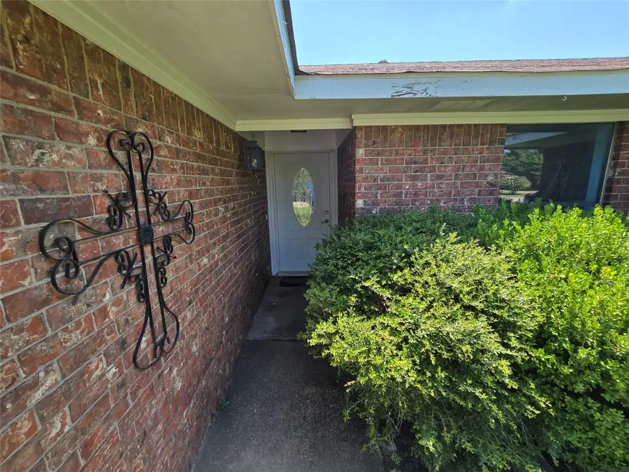 5007 Nevada Drive, Greenville, TX 75402 - #2