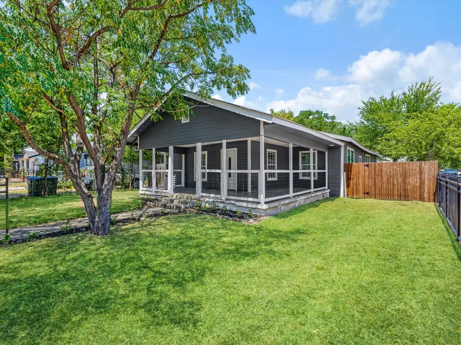 3435 Avenue M, Fort Worth, TX 76105 - #2