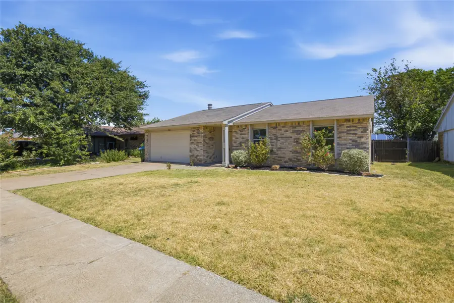 5661 Pearce Street, The Colony, TX 75056 - #3