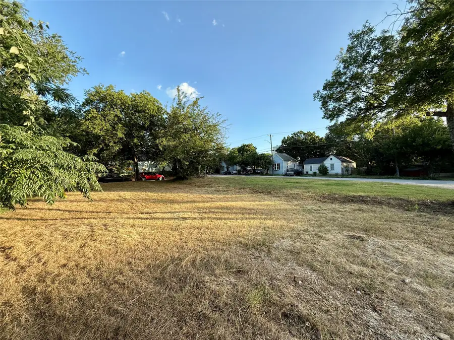 1305 Waterman Street, Fort Worth, TX 76102 - #2