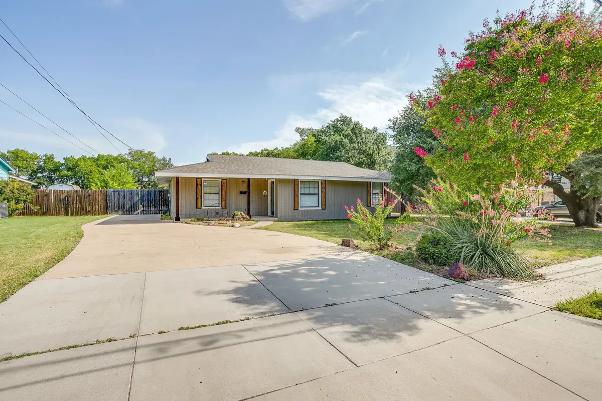 204 W Northern Avenue, Saginaw, TX 76179 - #1