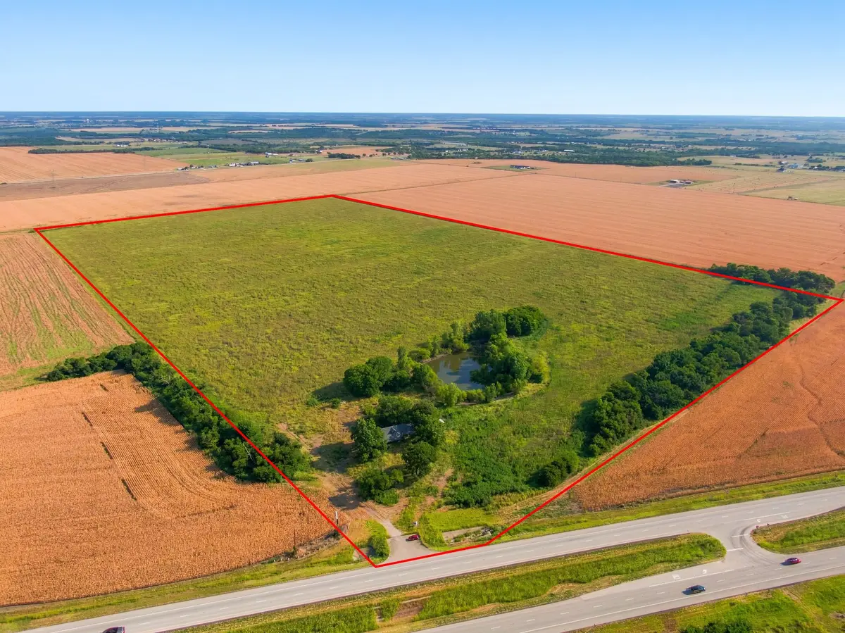 8424 W Ennis Avenue, Ennis, TX 75119 - #1