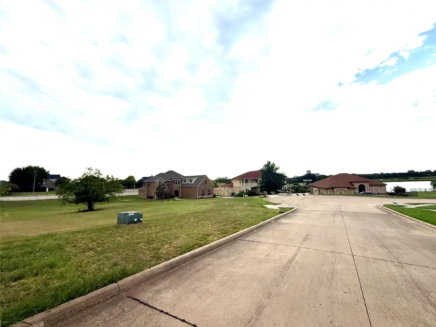 435 Breezeway Court, Cedar Hill, TX 75104 - #2