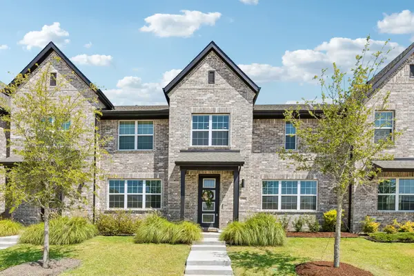 2504 Red Tailed Hawk Lane, McKinney, TX 75071
