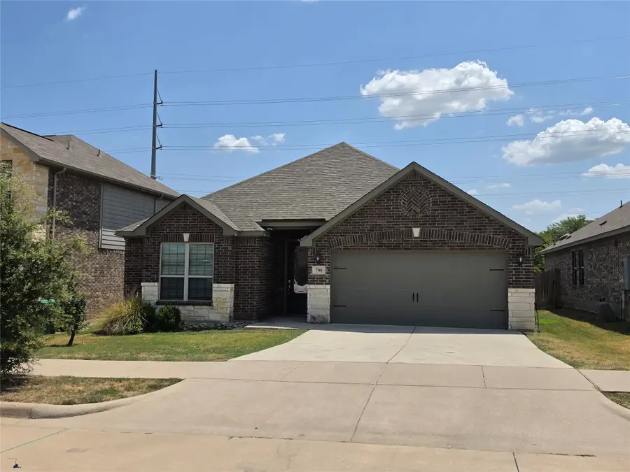 708 Lansman Trail, Denton, TX 76207 - #2