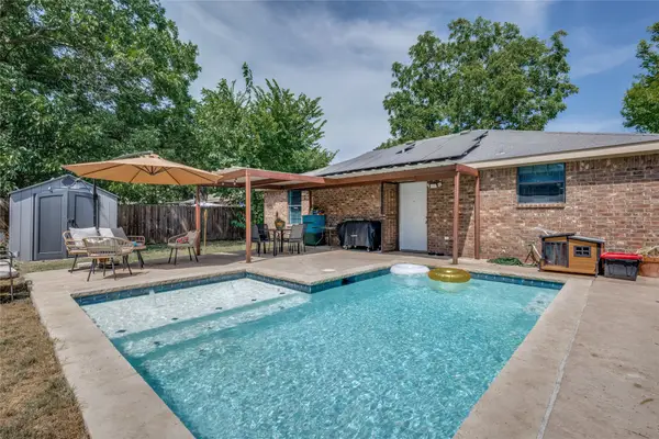 105 N 7th Street, Sanger, TX 76266