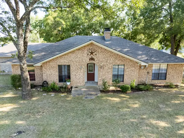 502 County Road 2610, Bonham, TX 75418