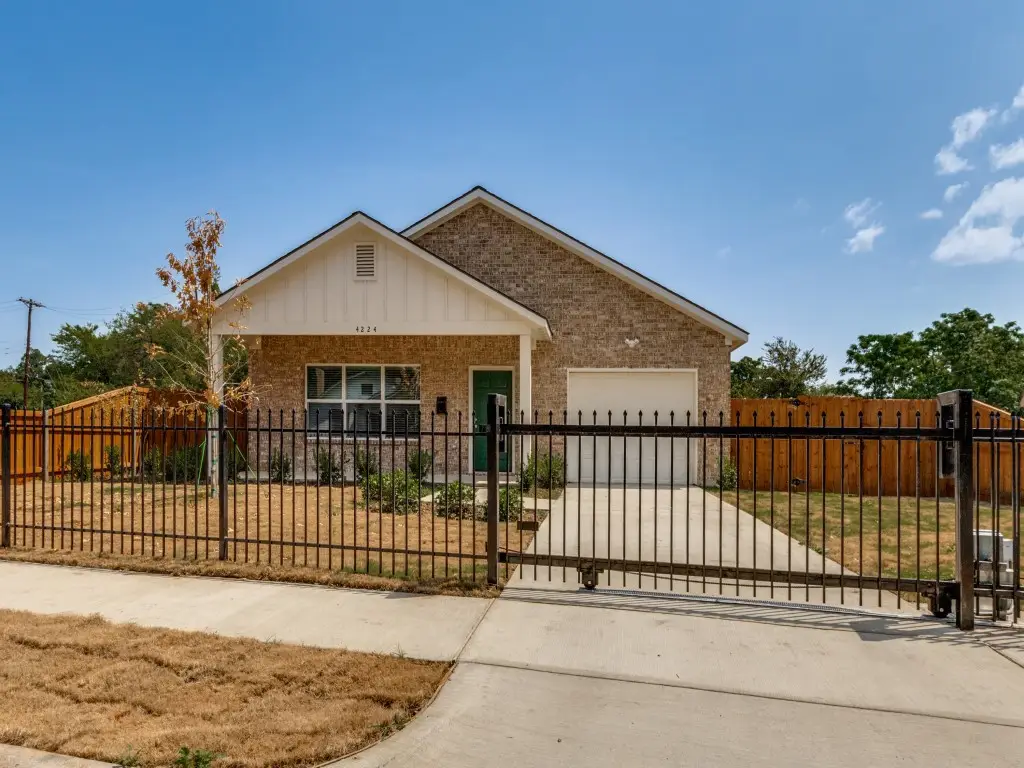 4224 Colonial Avenue, Dallas, TX 75215 - #1