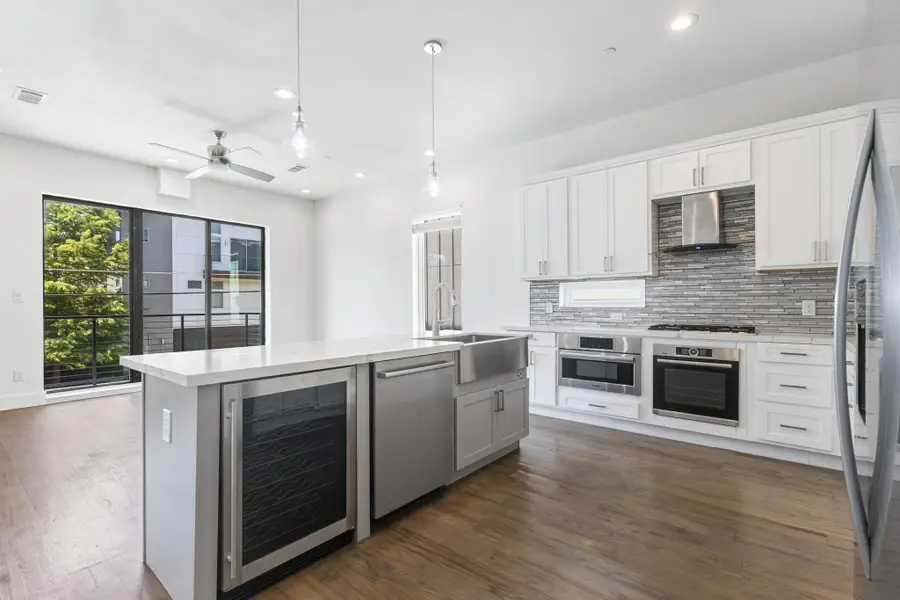 2450 N Garrett Avenue #14, Dallas, TX 75206 - #3
