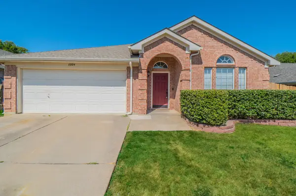 6004 Summerfield, Arlington, TX 76018