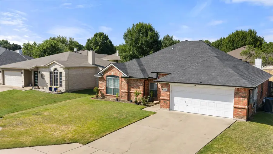 621 Creekview Drive, Burleson, TX 76028 - #3