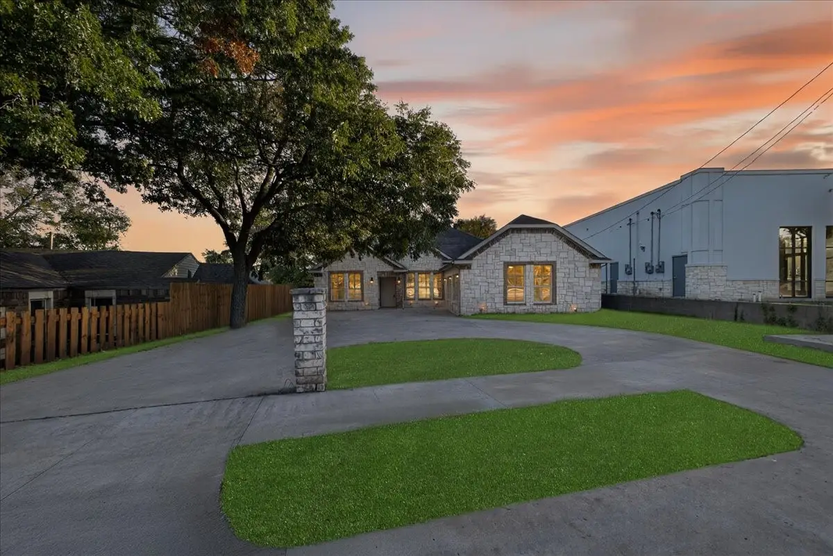 3532 W Jefferson Boulevard, Dallas, TX 75211 - #1