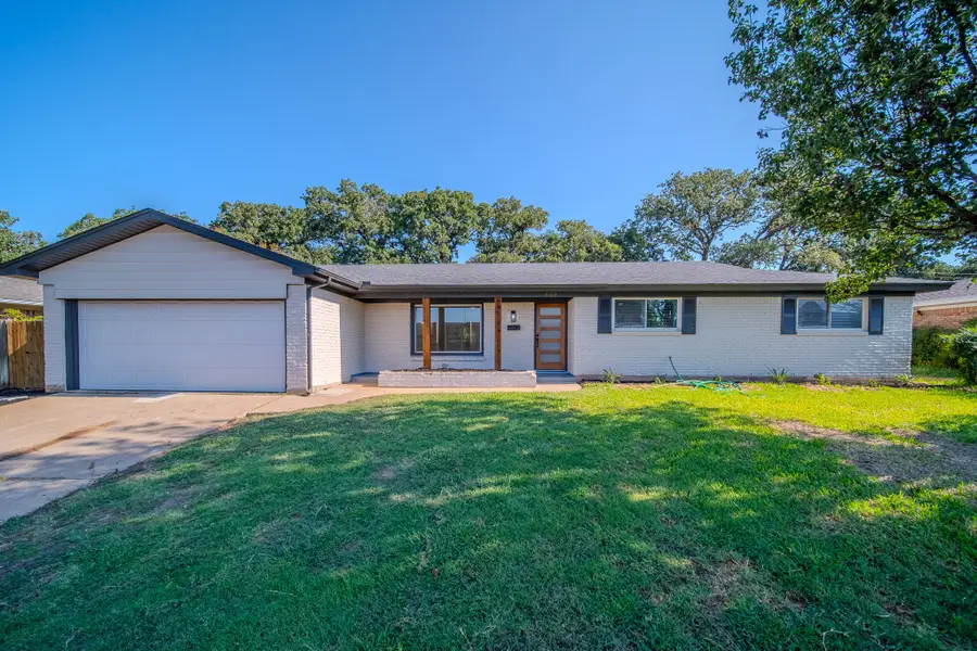 532 Plainview Drive, Hurst, TX 76054 - #2