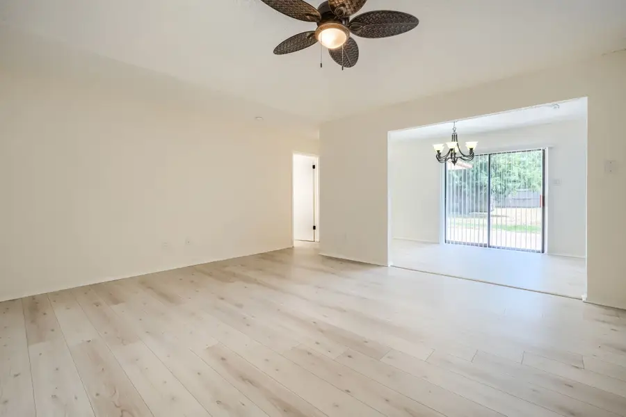 3135 Maple Avenue, Greenville, TX 75402 - #3
