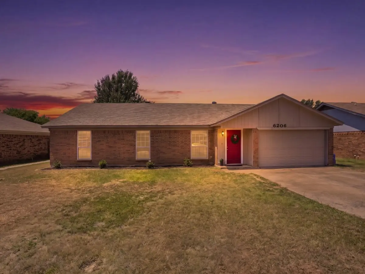 6206 Hott Springs Drive, Arlington, TX 76001 - #1