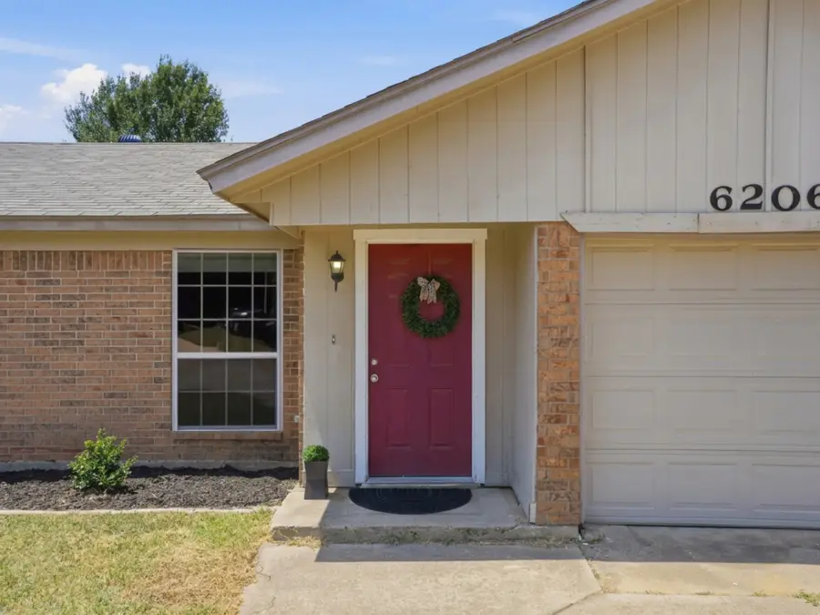 6206 Hott Springs Drive, Arlington, TX 76001 - #2