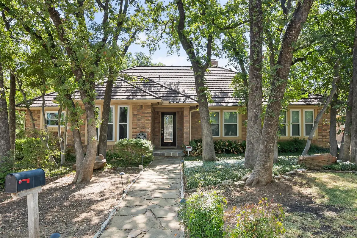 1919 Creek Wood Drive, Arlington, TX 76006 - #1