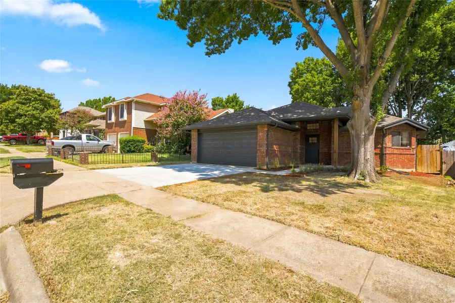 819 Lovingham Drive, Arlington, TX 76017 - #2
