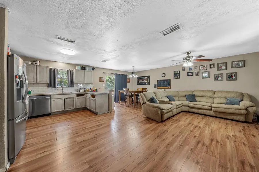 218 N Calhoun Street, Groesbeck, TX 76642 - #2