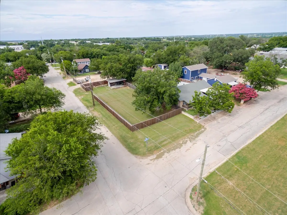 201 E 7th Street, Weatherford, TX 76086 - #1