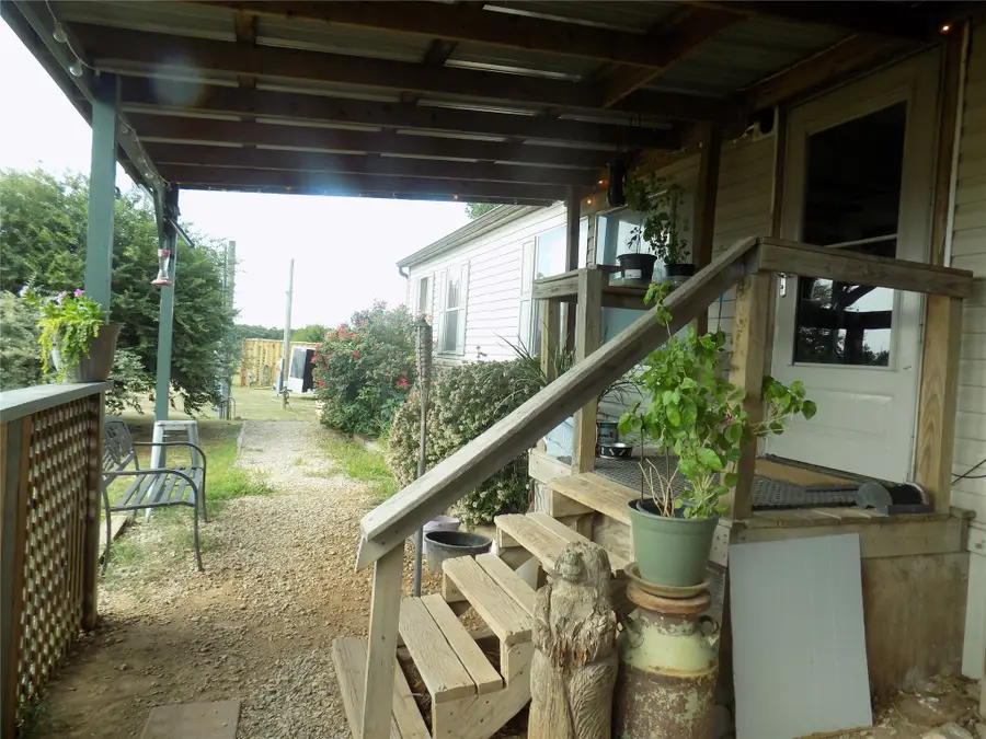 192 Salt Grass Circle, Poolville, TX 76487 - #3