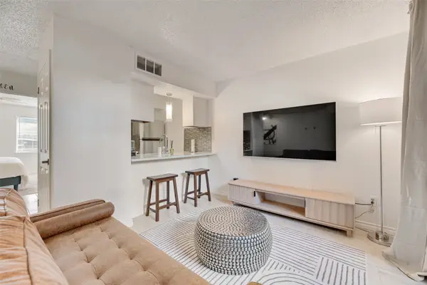 1810 N Garrett Avenue #119, Dallas, TX 75206