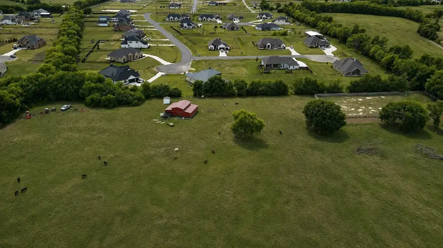 1701 Flint Circle, Van Alstyne, TX 75495 - #2