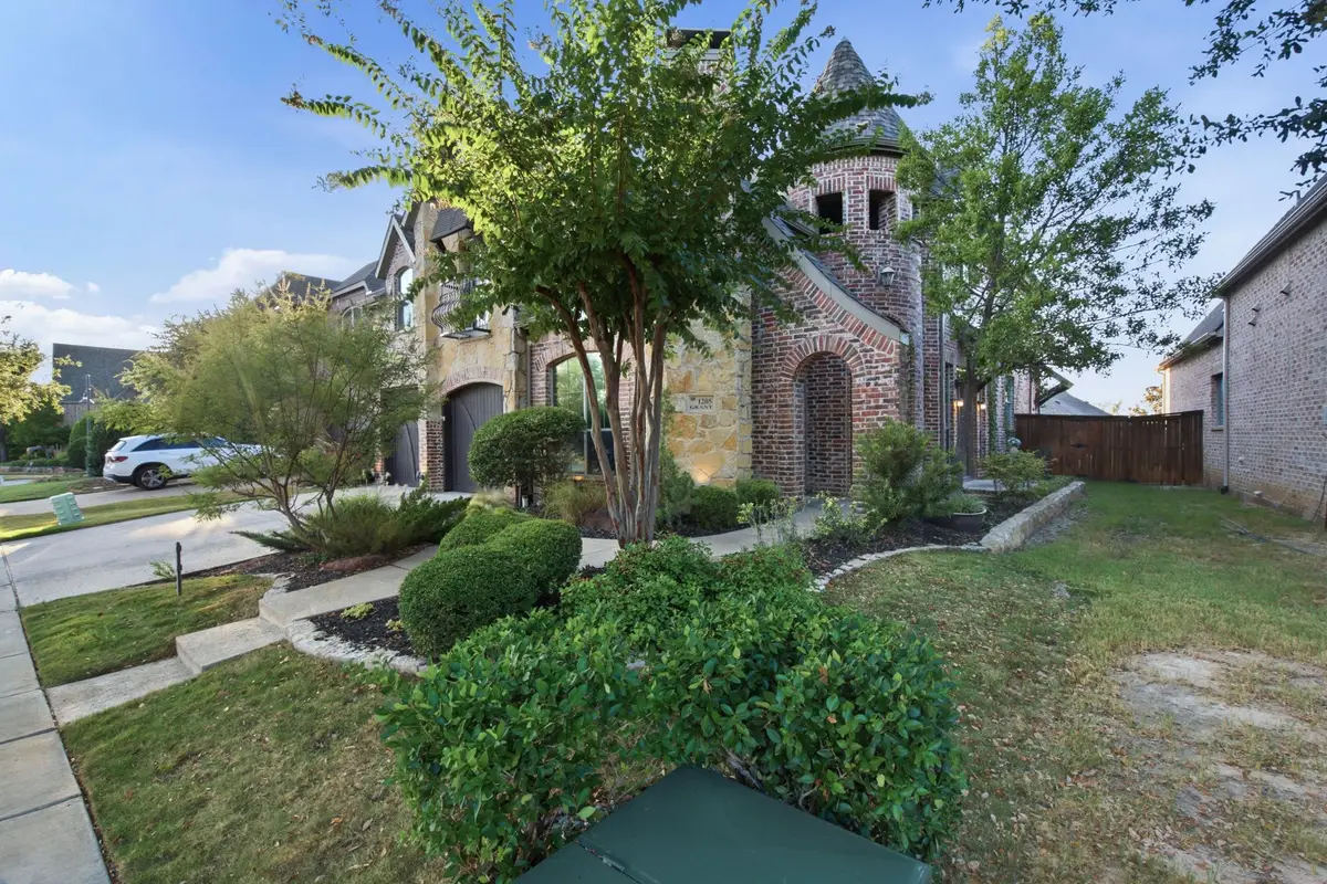 1205 Grant Avenue, Lantana, TX 76226 - #1