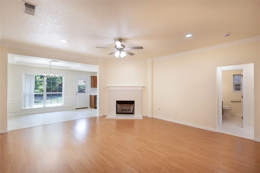 1304 W Mitchell Street, Arlington, TX 76013 - #2