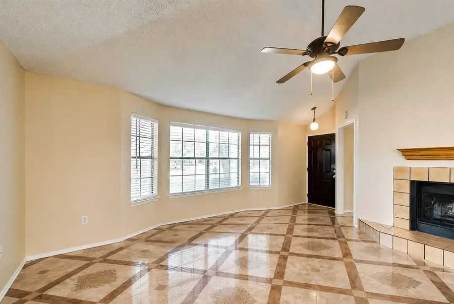 2332 Chestnut Way, Bedford, TX 76022 - #3