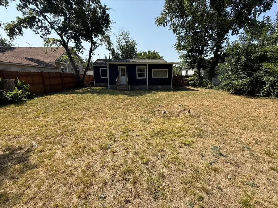 1033 S Hub Street, Sherman, TX 75090 - #3