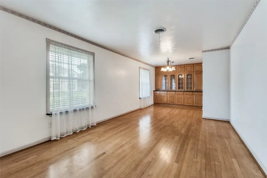 9210 Larchwood Drive, Dallas, TX 75238 - #3