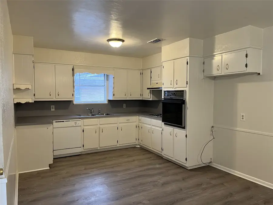 818 N 57th Street, Waco, TX 76710 - #3