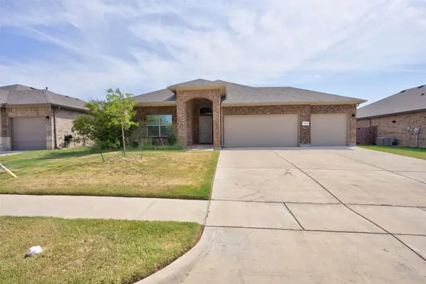 1203 Larkspur Lane, Cleburne, TX 76033
