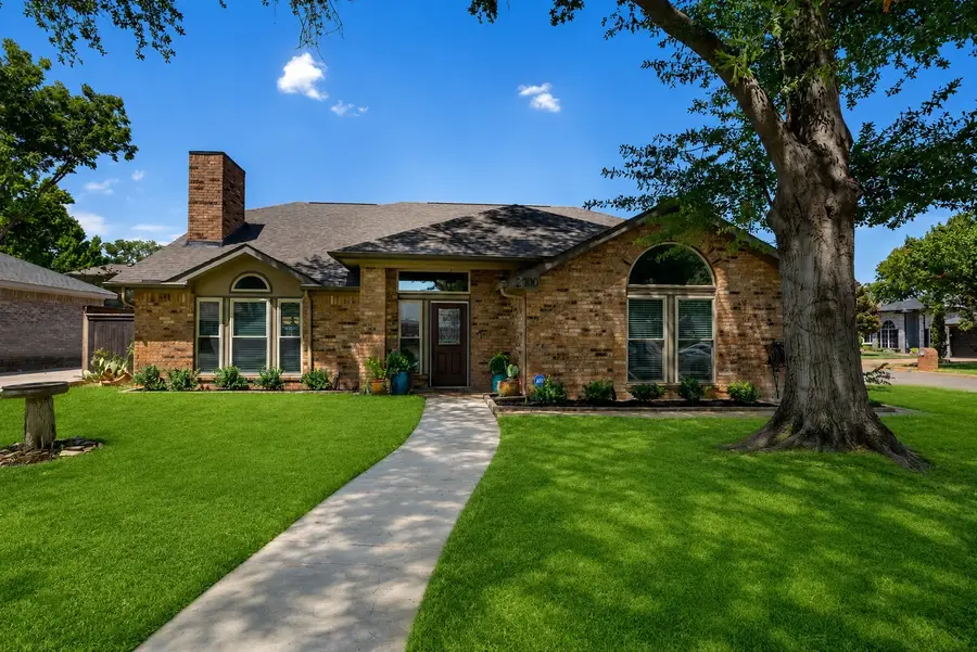 2700 Valleywood Drive, Grapevine, TX 76051 - #2