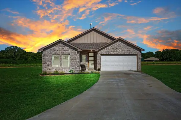 314 Delatorre Street, Trenton, TX 75490