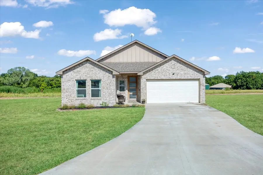 314 Delatorre Street, Trenton, TX 75490 - #2