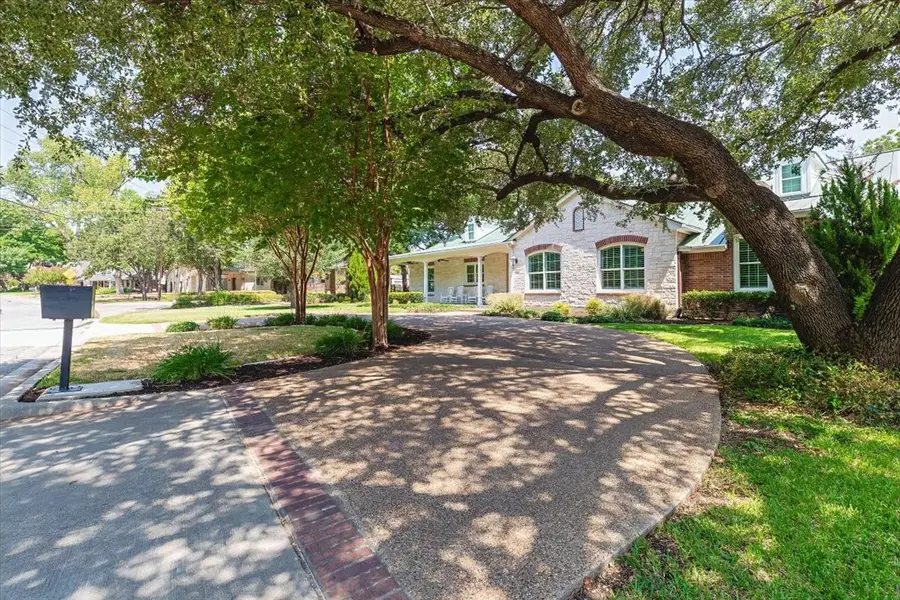 2707 Farmers Branch Lane, Farmers Branch, TX 75234 - #2
