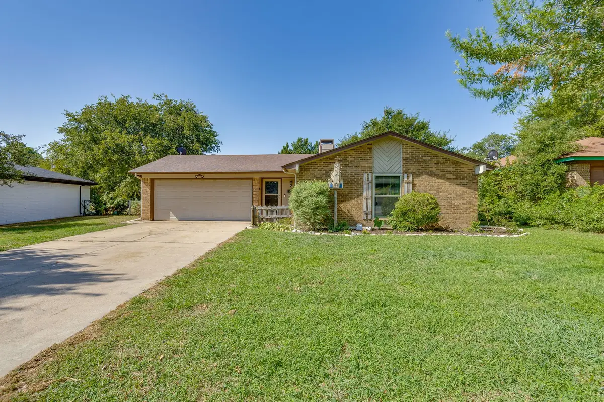 741 James Circle, Burleson, TX 76028 - #1