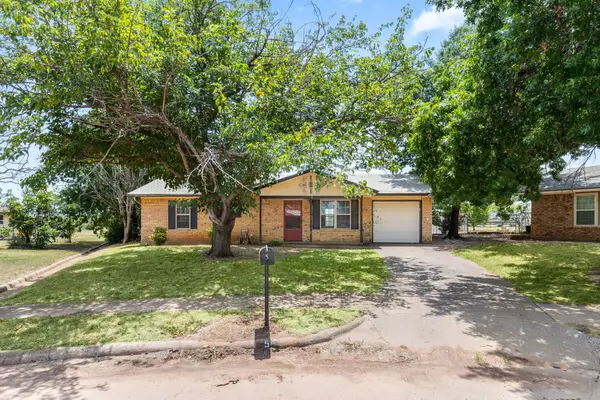 5 Village Glen, Wichita Falls, TX 76302