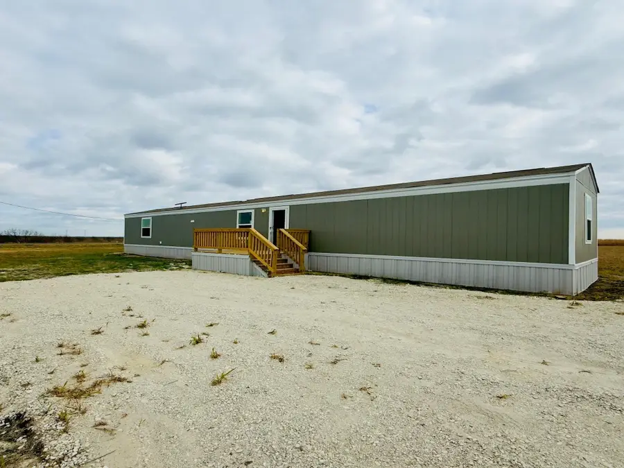 703 Sun Land Circle, Dawson, TX 76639 - #2