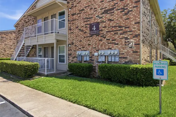 2200 E Trinity Mills Road #402, Carrollton, TX 75006