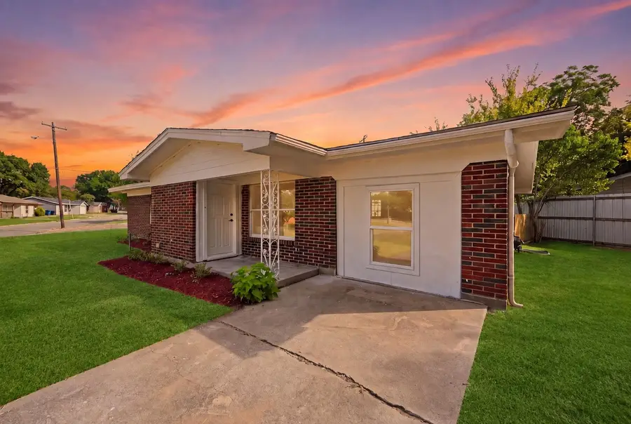 400 Hillcrest Street, Mansfield, TX 76063 - #2